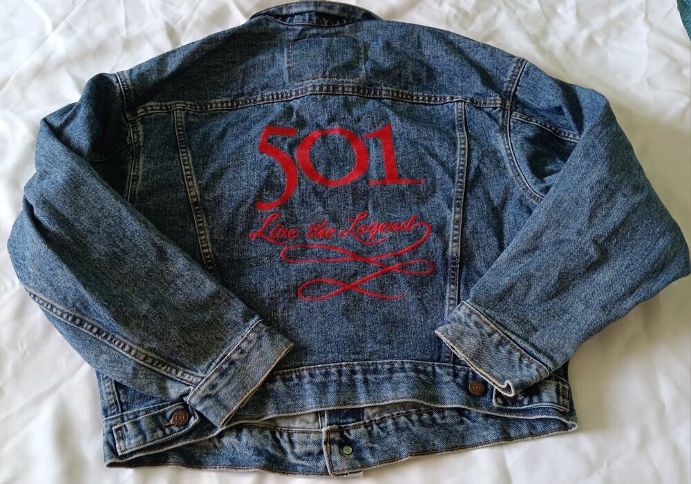 Vintage 1992 Levi's Denim Jacket Embroidered 501 Live The Legend Men’s Medium